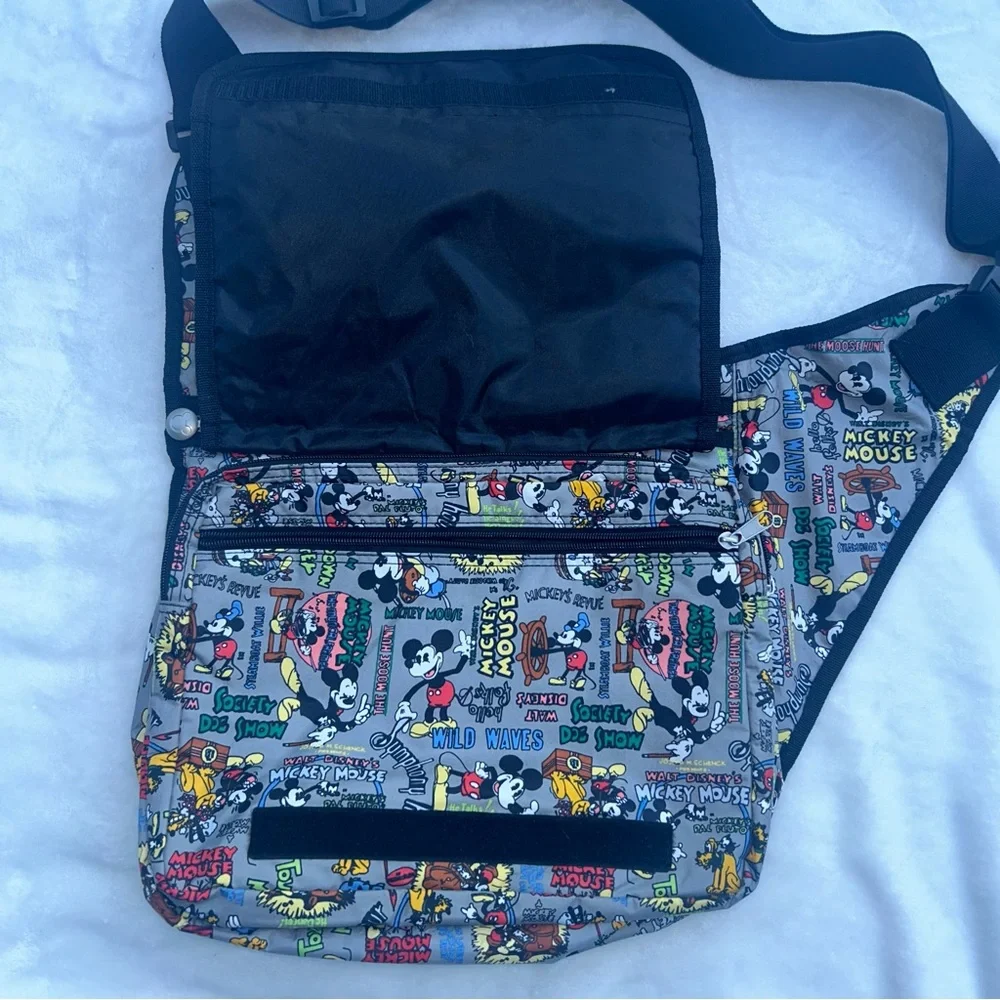 Disney World Parks Exclusive Mickey Mouse Crossbody Messenger Bag vintage print
